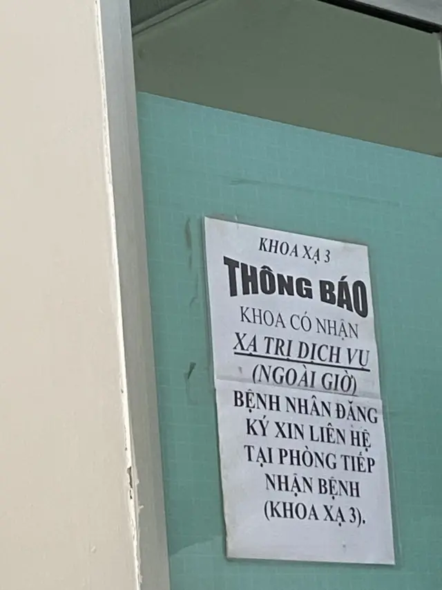 Biển thông báo xạ trị ngoài giờ