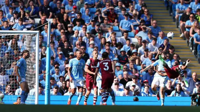 محمد قدوس یکی از زیباترین گل‌های این فصل لیگ برتر را وارد دروازه منچستر سیتی کرد