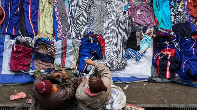 pakaian bekas impor, thrift fashion