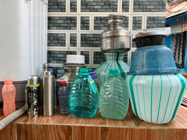 "आम्ही आजपर्यंत पाण्यासाठी लढतोय", मुंबई महापालिकेचे सर्वांना पाणी धोरण असताना मुंबईकर तहानलेले का?