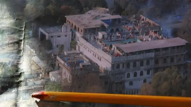 સૈન્યકાર્યવાહી બાદ લાલ મસ્જિદને થયેલાં નુકસાનની તસવીર 