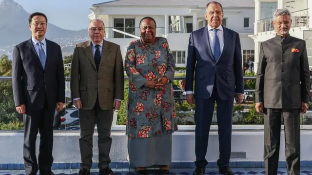 Kuva i bubamfu: Ma Zhaoxu, Mauro Vieira, Naledi Pandor, Sergei Lavrov na Subrahmanyam Jaishankar i Cape Town