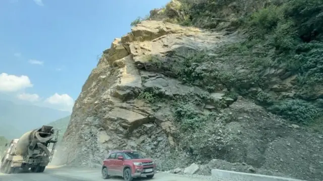 બીબીસી ગુજરાતી હિમાચલ પ્રદેશ હિમાલય પહાડ વરસાદ ભૂસ્ખલન પર્યાવરણ ચોમાસું 