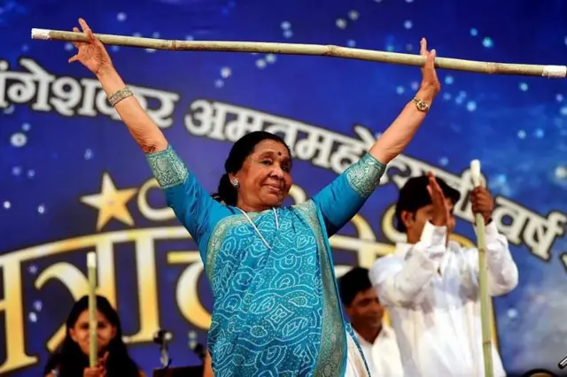 आशा भोसले