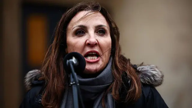 فلور حسن ناہوم 