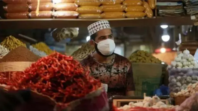 চাল, তেল, চিনিসহ প্রায় সব জরুরি পণ্যের দাম অনেক বেড়েছে