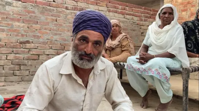 बख्शीश के पिता लखविंदर सिंह एक छोटे किसान हैं