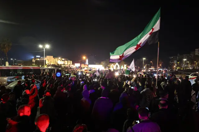 "في ظل العنف الذي شهدته سوريا، فإن استخدام هذه المصطلحات بشكل غير محسوب قد يؤدي إلى موجات جديدة من القتل والانتقام".