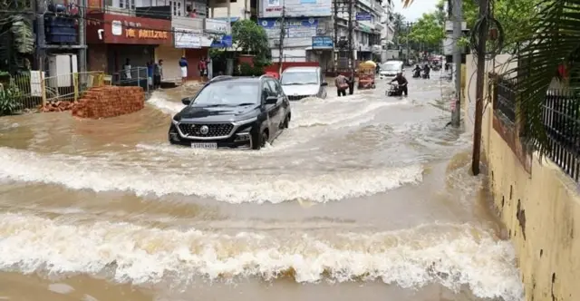சாக்கடையில் மூன்று நாட்களாக மகனைத் தேடிய தந்தை : திறந்து கிடந்த வடிகாலால் ஏற்பட்ட மரணம்