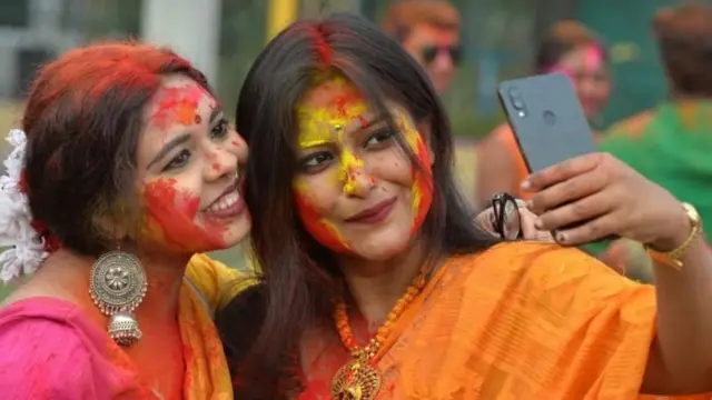 હોળી, ધુળેટી, ગુજરાત, બીબીસી ગુજરાતી, ગુજરાત સમાચાર, ગુજરાતી ન્યૂઝ અપડેટ