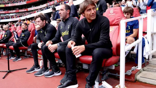 آنتونیو کونته، سرمربی تاتنهام