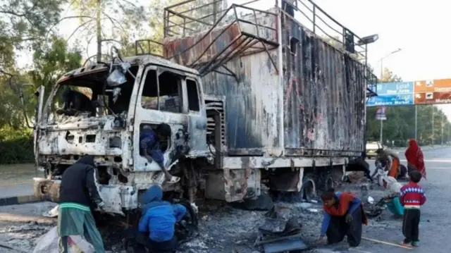 ઇમરાન ખાન, બુશરાબીબી, પાકિસ્તાન, બીબીસી ગુજરાતી