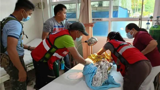 ఫిలిప్సిన్స్‌లో విరిగిపడ్డ కొండ చరియలు 