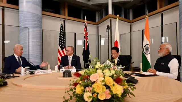 জাপানে কোয়াড জোটের বৈঠকে অন্য শরিকদের সঙ্গে জো বাইডেন ও নরেন্দ্র মোদী
