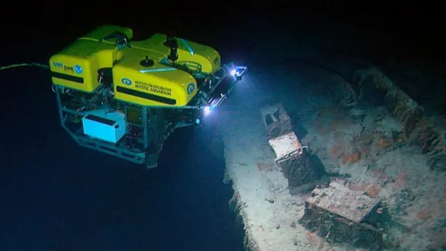 टाइटानिकको भग्नावशेषनजिकै एउटा आरओभी