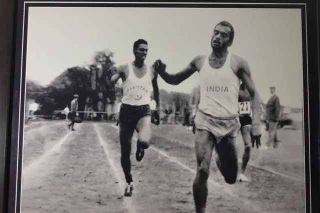 ਫੌਜ ਵਿੱਚ ਭਰਤੀ ਹੋਣ ਮਗਰੋਂ ਸੁੱਚਾ ਸਿੰਘ ਨੇ ਹੈਦਰਾਬਾਦ ਆਲ ਓਪਨ ਚੈਂਪੀਅਨਸ਼ਿਪ 'ਚ 200 ਮੀਟਰ 'ਚ ਚਾਂਦੀ ਦਾ ਤਗਮਾ ਅਤੇ ਰਿਲੇਅ 'ਚ ਸੋਨ ਤਗਮਾ ਜਿੱਤਿਆ ਸੀ