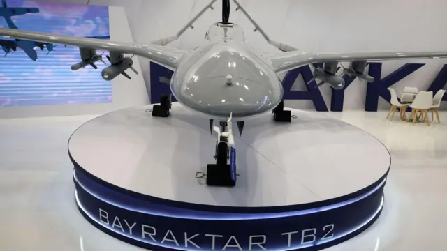 Турецький безпілотник Байрактар на виставці