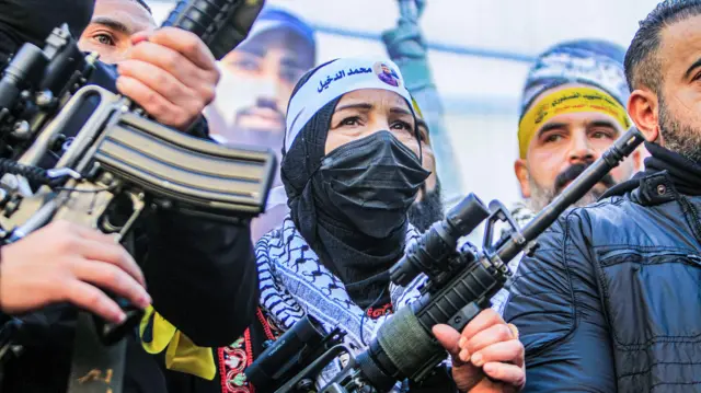 ইসরায়েলি সৈন্যদের গুলিতে নিহত একজন ফিলিস্তিনির মা 