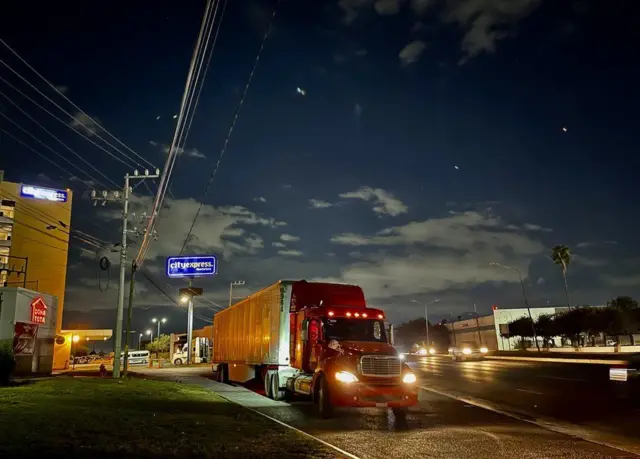 Pengemudi truk perempuan di Meksiko