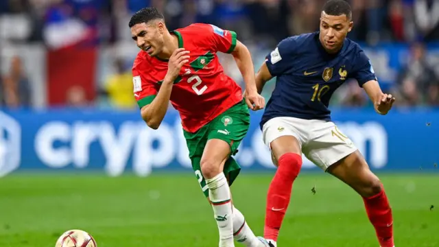 ਫ਼ਰਾਂਸ ਦੇ ਐਮਬਾਪੇ ਅਤੇ ਮੁਰੱਕੋ ਦੇ ਅਸ਼ਰਫ਼ ਹਕੀਮੀ