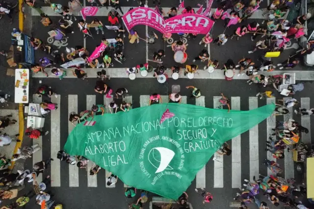 Una marcha de las activistas de los pañuelos verdes, el 8 de marzo de 2024