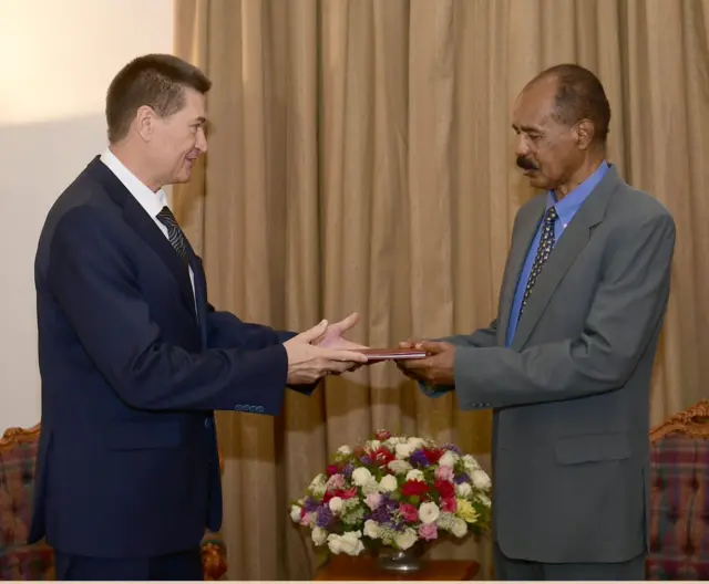 ፕረዚደንት ኢሳይያስ ንኣምባሳደር ሩስያ እናተቐበለ