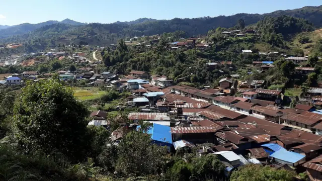 မန်တုံ
