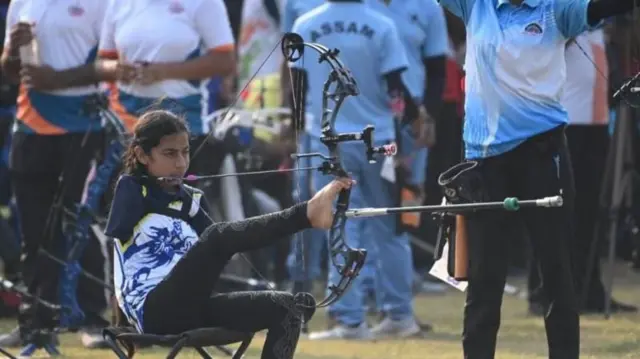 બીબીસી ગુજરાતી શીતલ દેવી તીરંદાજ ગોલ્ડ મેડલ ઈમર્જિંગ પ્લેયર પેરાલિમ્પિક