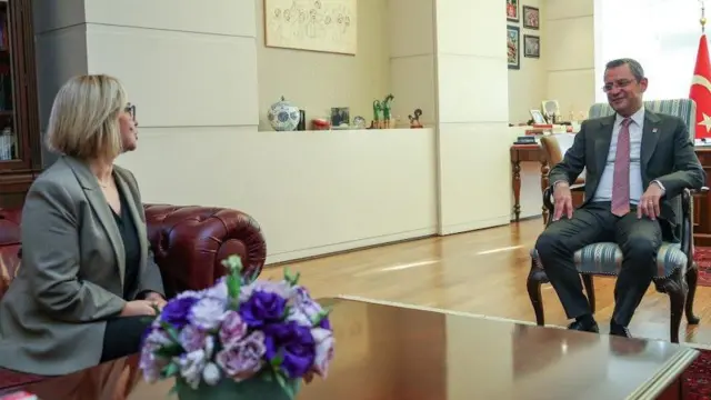 Özgür Özel ve Ayşe Sayın 