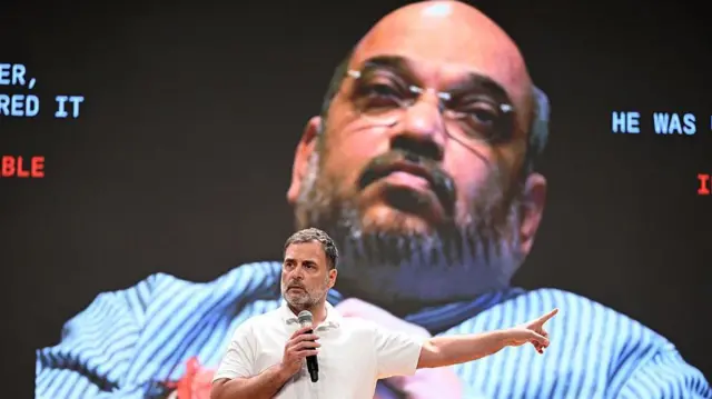 राहुल गांधी स्टूडेंट्स के साथ हुई हिंसा के लिए गृह मंत्री अमित शाह को ज़िम्मेदार ठहरा रहे हैं