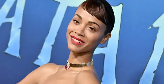 زوئی سالدانیا نقش نیتیری را در آواتار: راه آب بازی کرد