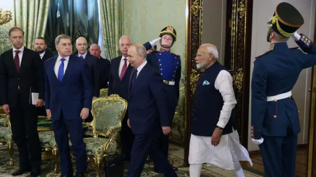 नरेंद्र मोदी ने हाल ही मे रूस की यात्रा की थी