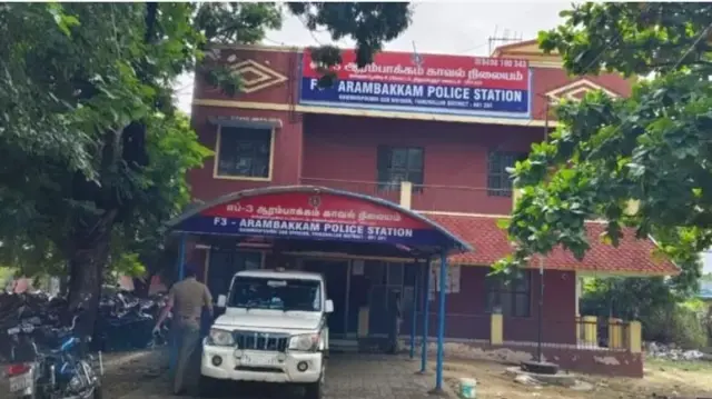  சாதி, சமூகம், திருமணம், காதல், பெண்கள்
