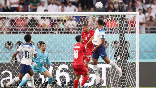 ২১ নভেম্বর: কাতার ২০২২ ফিফা বিশ্বকাপের 'গ্রুপ বি'-তে ইংল্যান্ড ও ইরানের মধ্যকার ম্যাচ চলাকালীন ইংল্যান্ডের জুড বেলিংহাম তাঁর দলের প্রথম গোলটি করেন। 