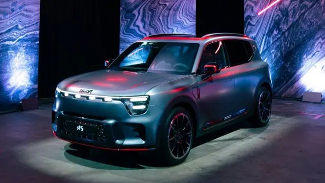 شتاب صفر تا صد کیلومتر در ساعت اسمارت هشتگ ۵ برابوس کمتر از چهار ثانیه است