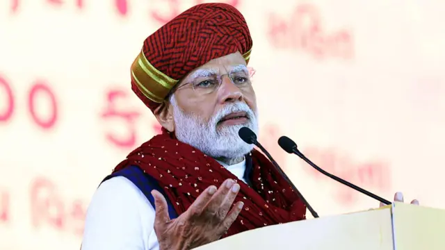 प्रधानमंत्री नरेंद्र मोदी 