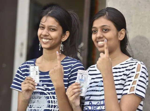 మహిళా ఓటర్లు