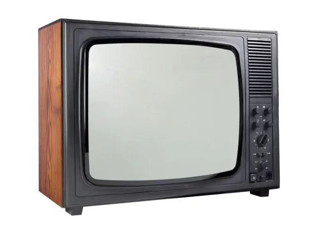 Un poste téléviseur des années 1970