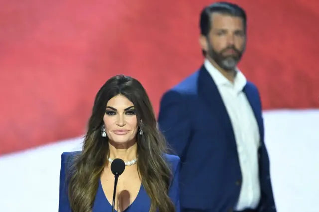 Kimberly Guilfoyle ve Donald Trump Jr 