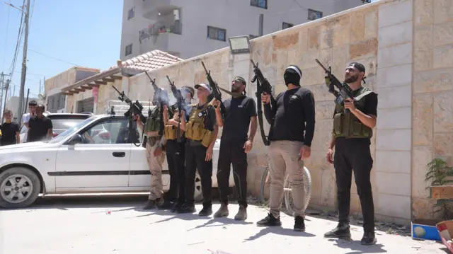 इसराइल का आरोप है कि ईरान वेस्ट बैंक के शरणार्थी कैंपों में नए सशस्त्र गुटों को मदद दे रहा है