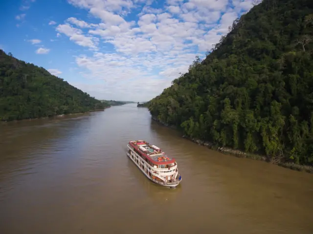 မြန်မာပြည်မှာ မွေးတဲ့သူ့ကို ဧရာဝတီမြစ်ကြီးကို အစွဲပြု မှည့်ခေါ်ခဲ့