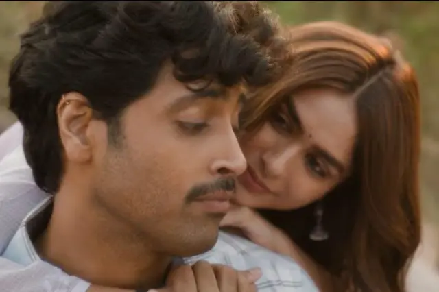 అడివి శేష్, సినిమా, మృణాల్ ఠాకూర్‌, డెకాయిట్‌ రివ్యూ