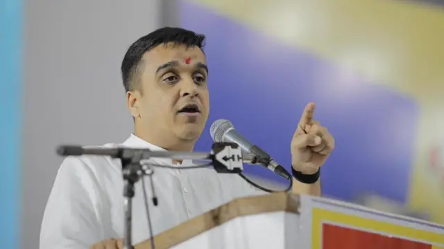 ગુજરાત લગ્નની નોંધણીનો નવો કાયદો શું છે, ગુજરાત હિંદુ મેરેજ એક્ટના નવા કાયદાની જોગવાઈઓ, હર્ષ સંઘવી ગૃહ મંત્રી, લગ્ન અંગે બંધારણની જોગવાઈઓ, ભાગીને લગ્ન, પરિવારથી છૂપાવીને લગ્ન, બીબીસી ગુજરાતી