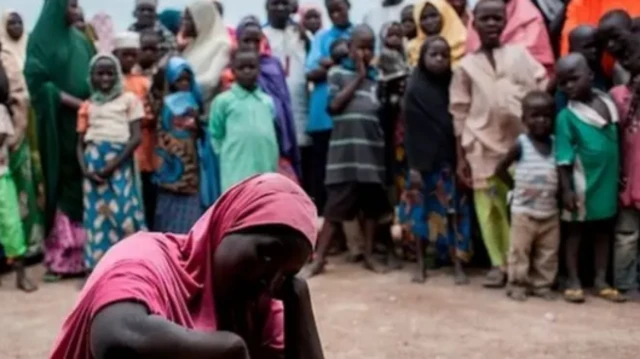 Taro na kallon wata mace