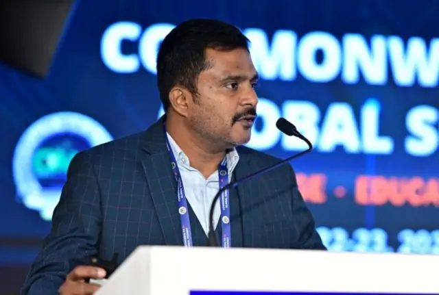 'தமிழ்நாட்டில் ஒரே ஆண்டில் 3 ஆயிரம் புகார்கள்': வாட்ஸ்ஆப் மோசடியில் இருந்து தற்காத்துக் கொள்வது எப்படி?