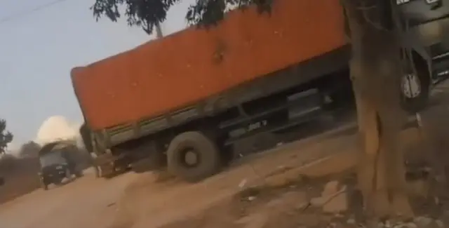 လောက်ကိုင် ဒကစ ကနေ လားရှိုးဘက်ပြောင်းရွှေ့ကြတဲ့စစ်ကားတွေ