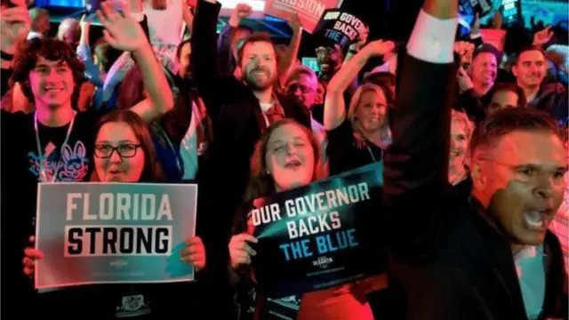 ফ্লোরিডায় রন ডিসান্টিসের সমর্থকরা উল্লাস প্রকাশ করছেন 