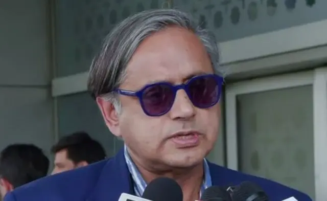 शशि थरूर