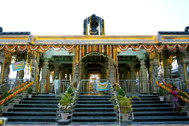 నాగోబా ఆలయం