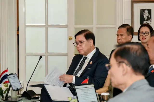 ထိုင်းနိုင်ငံခြားရေးဝန်ကြီး ဆီဟာဆက်